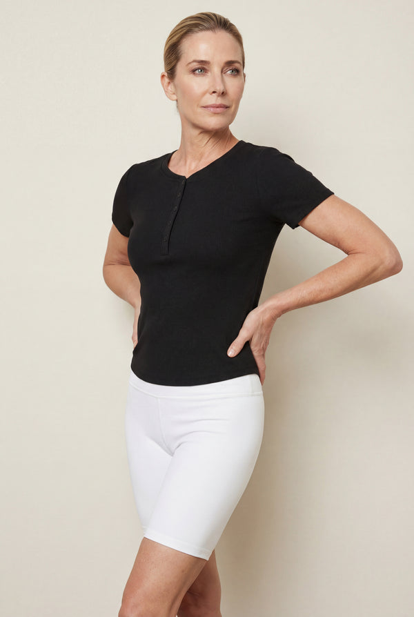 Fitted Rib Henley Tee – Black