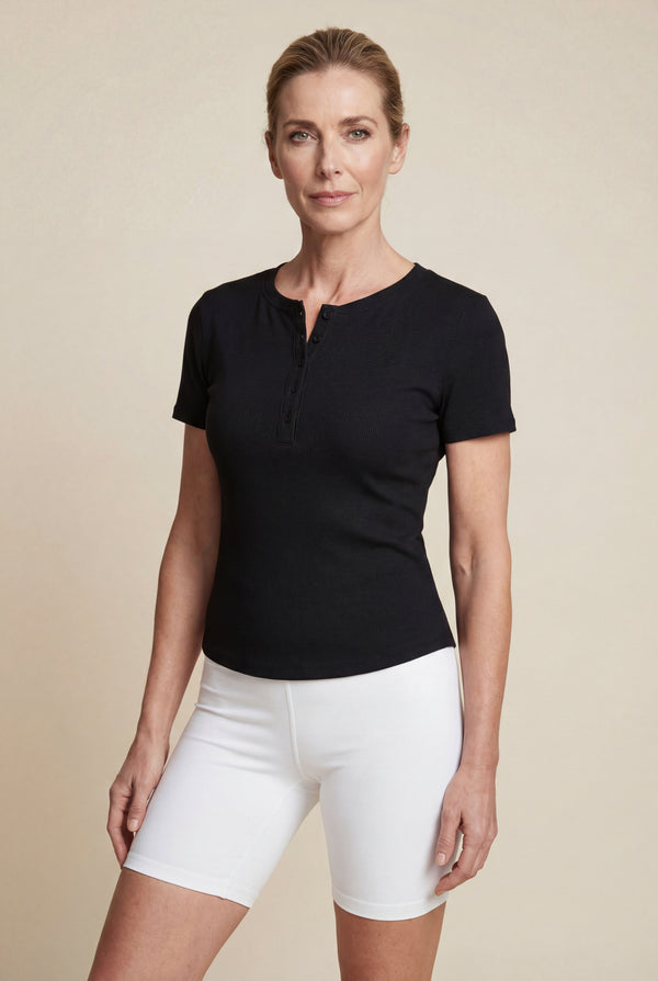 Fitted Rib Henley Tee – Black